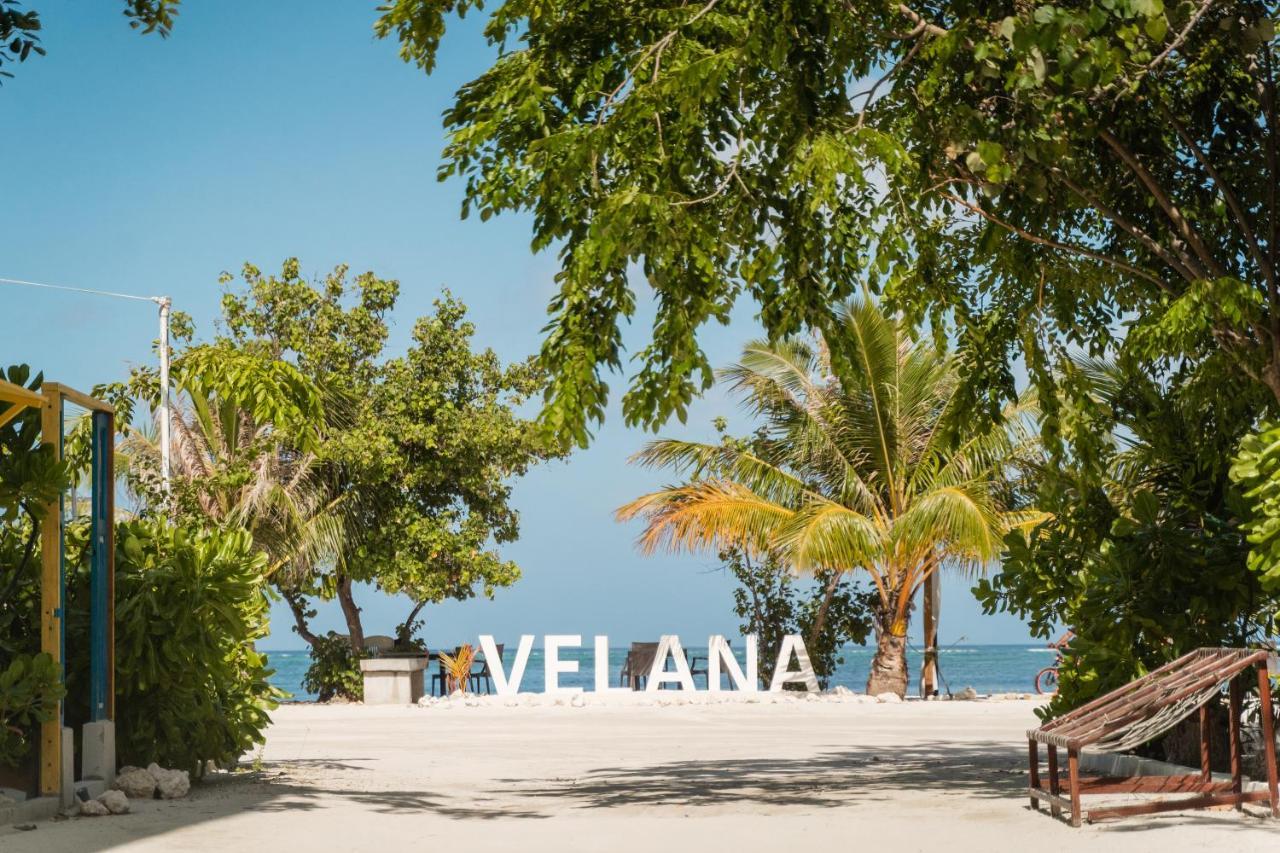 Velana Beach Hotel Maldives остров Маафуши Екстериор снимка